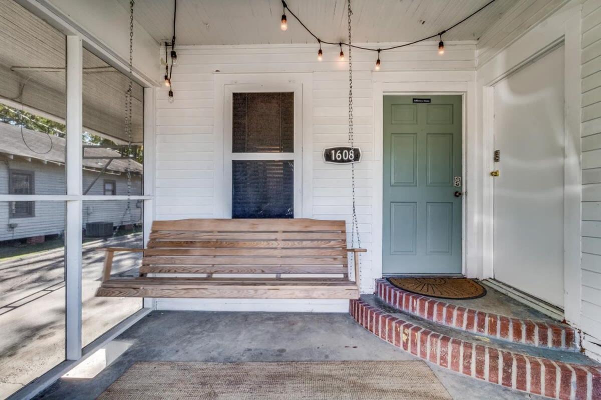 Spacious 4Br Retreat In The Heart Of Lafayette Exteriör bild